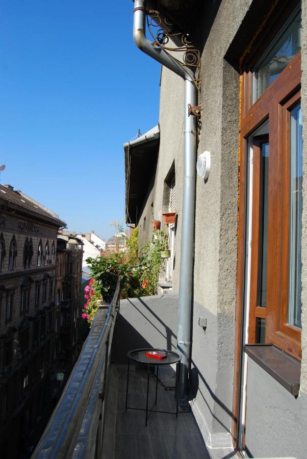 Luxurious Apartment With Balconies In Downtown Bp Budapest Eksteriør billede